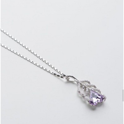  قلادة كريستال عصري وأنيق 