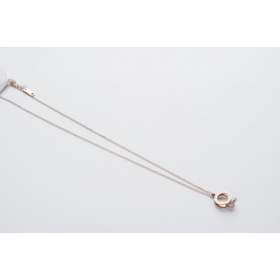 قلادة ستانلس ستيل ذهبي 