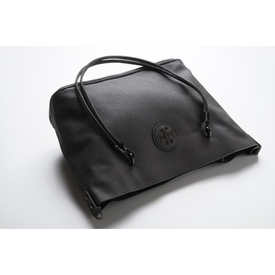 حقيبة كتف جلد اسود